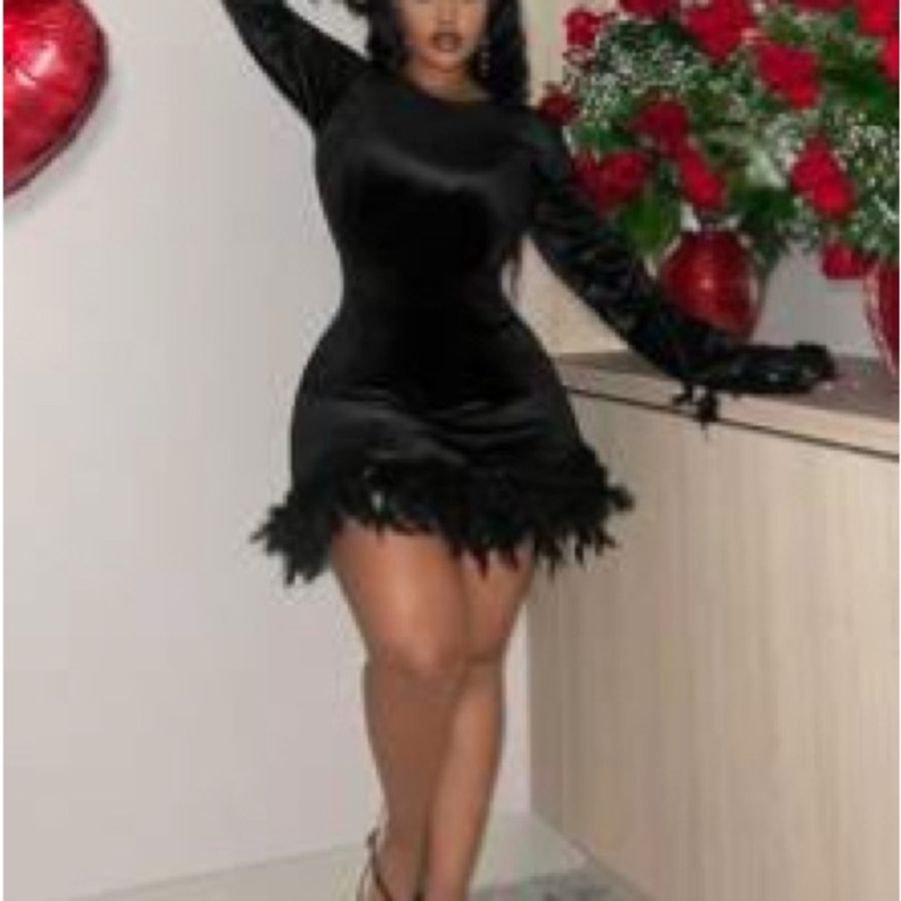 Chic Black Feathered Mini Dress
